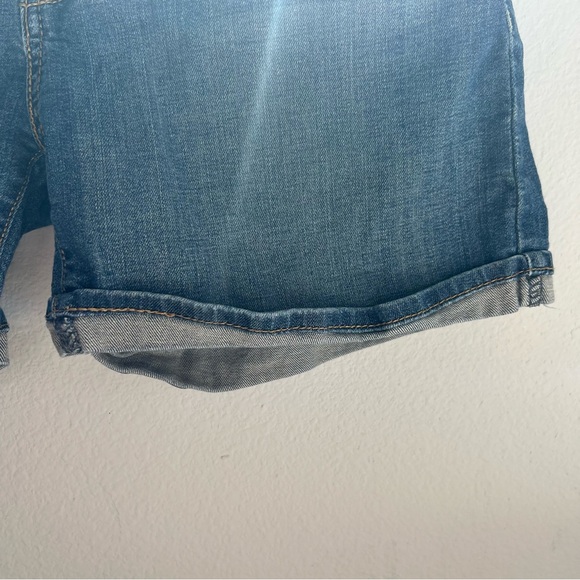 Denizen from Levi's Women's Classic Blue Jean Shorts - Picture 3 of 10